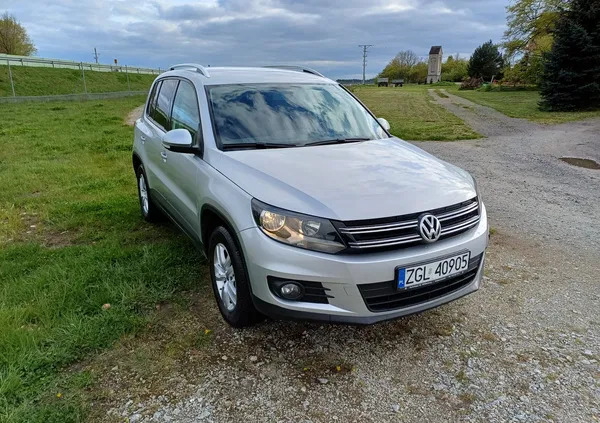 volkswagen tiguan Volkswagen Tiguan cena 47000 przebieg: 119000, rok produkcji 2011 z Nowogard